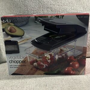 Miu Vegetable Chopper with 2 interchangeable dicer blades  and Pusher